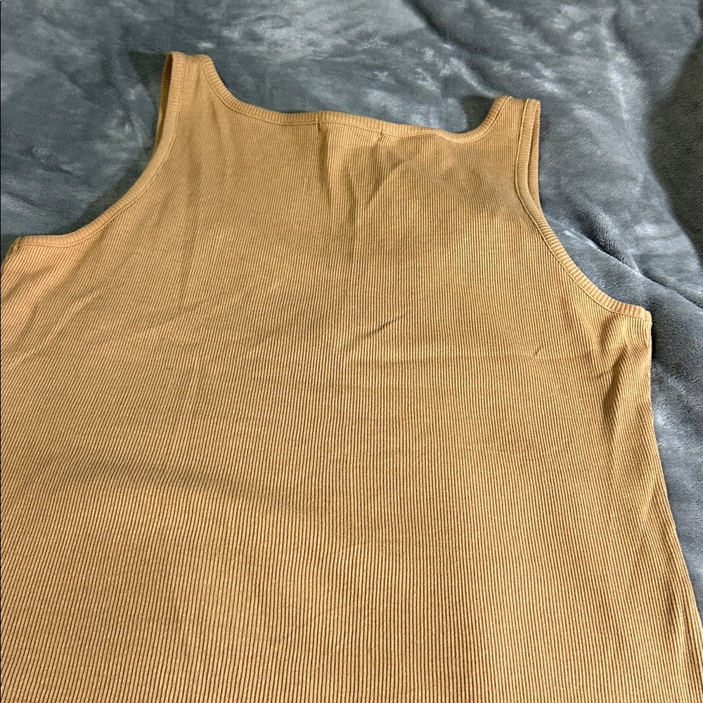 Tan summer top. - Picture 5 of 6